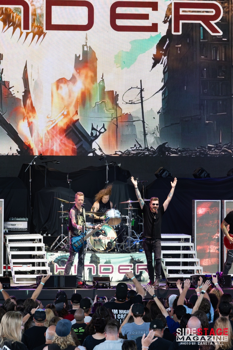 Hinder-8