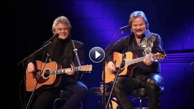 Travis Tritt's A Man and His Guitar - Live From The Franklin Theatre 2-Disc CD Set and DVD Now Available