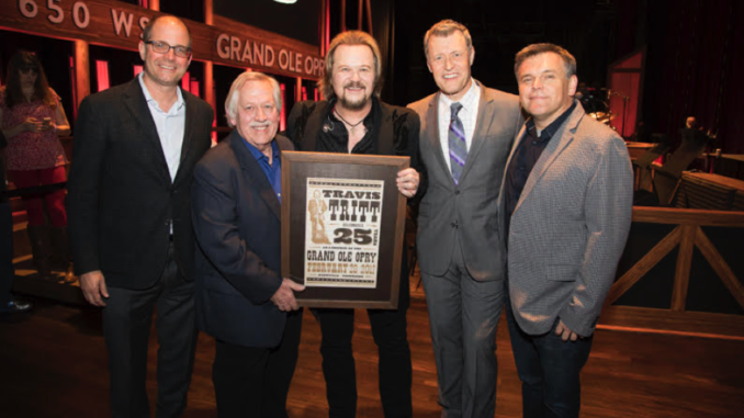 Grand Ole Opry Recognizes Travis Tritt on 25th Anniversary of Becoming Opry Member