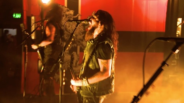 Machine Head Release Live "Ten Ton Hammer" Video