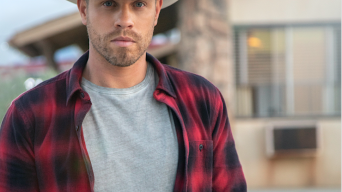 DUSTIN LYNCH CLAIMS HIS SIXTH #1 AT COUNTRY RADIO WITH BREEZY CHART-BLAZER “GOOD GIRL”