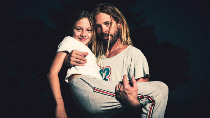 TAYLOR HAWKINS & THE COATTAIL RIDERS: “MIDDLE CHILD” (FEATURING DAVE GROHL) NEW TRACK OUT NOW