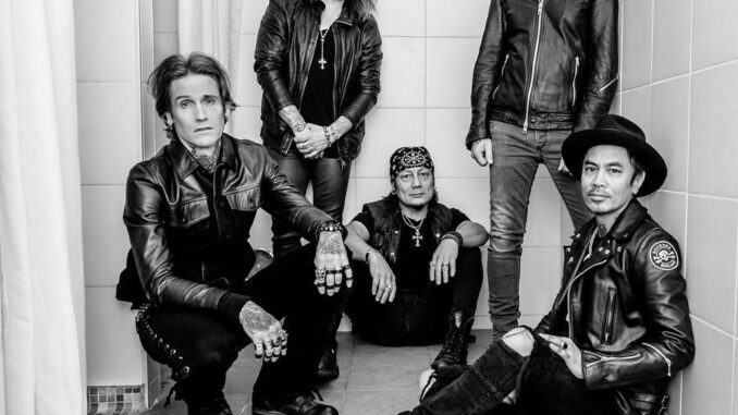 Buckcherry Team Up with Strung to Raise Money for Charity
