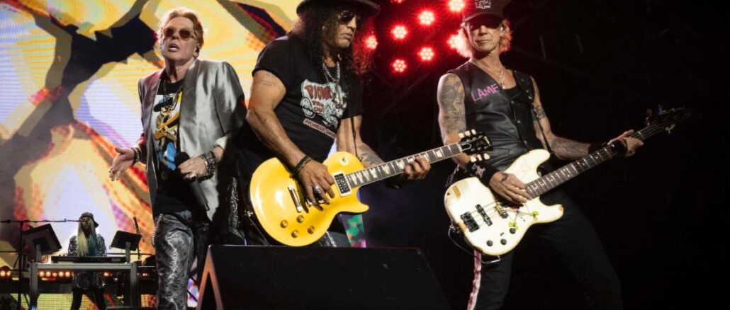 GUNS N’ ROSES CONTINUE BLOCKBUSTER WORLD TOUR IGNITING STADIUMS EVERYWHERE - NORTH AMERICAN OUTING KICKS OFF WITH DEBUTS & DUETS FROM CHRISSIE HYNDE TO CARRIE UNDERWOOD