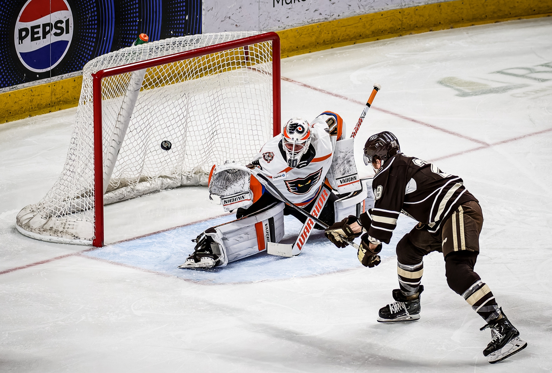 Frank Powers Bears To 5 1 Game 2 Win Over Phantoms Side Stage Magazine BSD 1601 DxO Copy