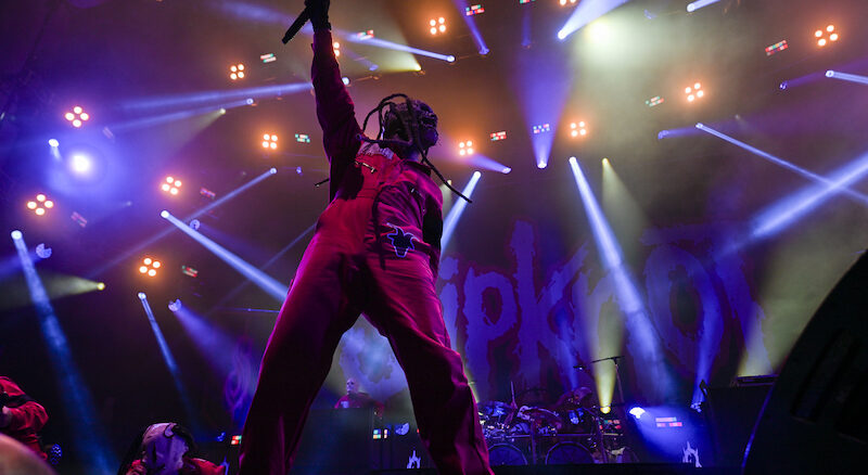 SLIPKNOT Kick Off 25th Anniversary 'Here Comes The Pain' Tour - Photos & More