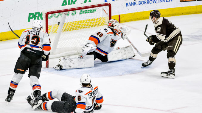 Bears Pull Off 3-2 OT Comeback Against Phantoms