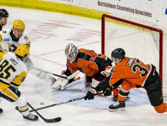 Penguins Edge Out Phantoms in Thrilling Nail-Biter at PPL Center